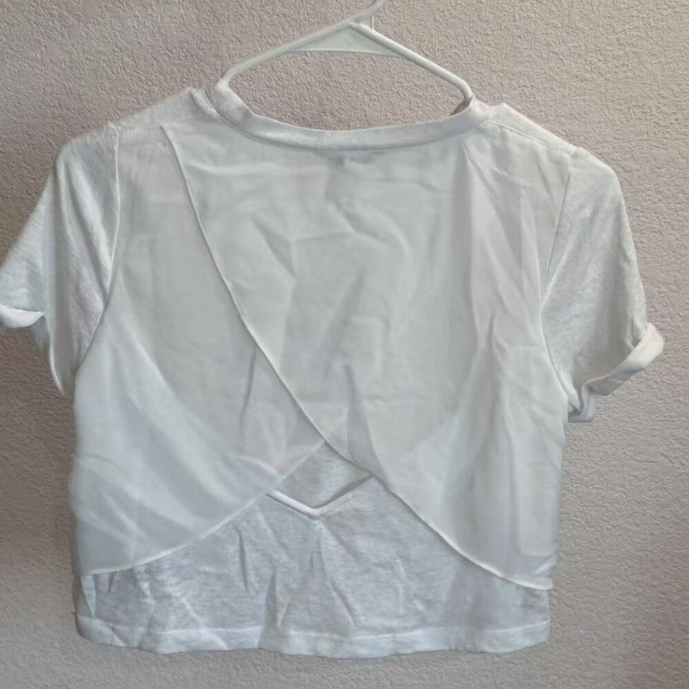 GUESS Cropped Tee with flowy back (Size XS) (New with tags!)